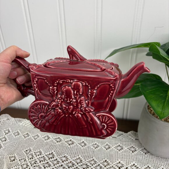 Vintage Ellgreave Cinderella Coach Teapot Burgundy Ceramic Carriage - Picture 11 of 15